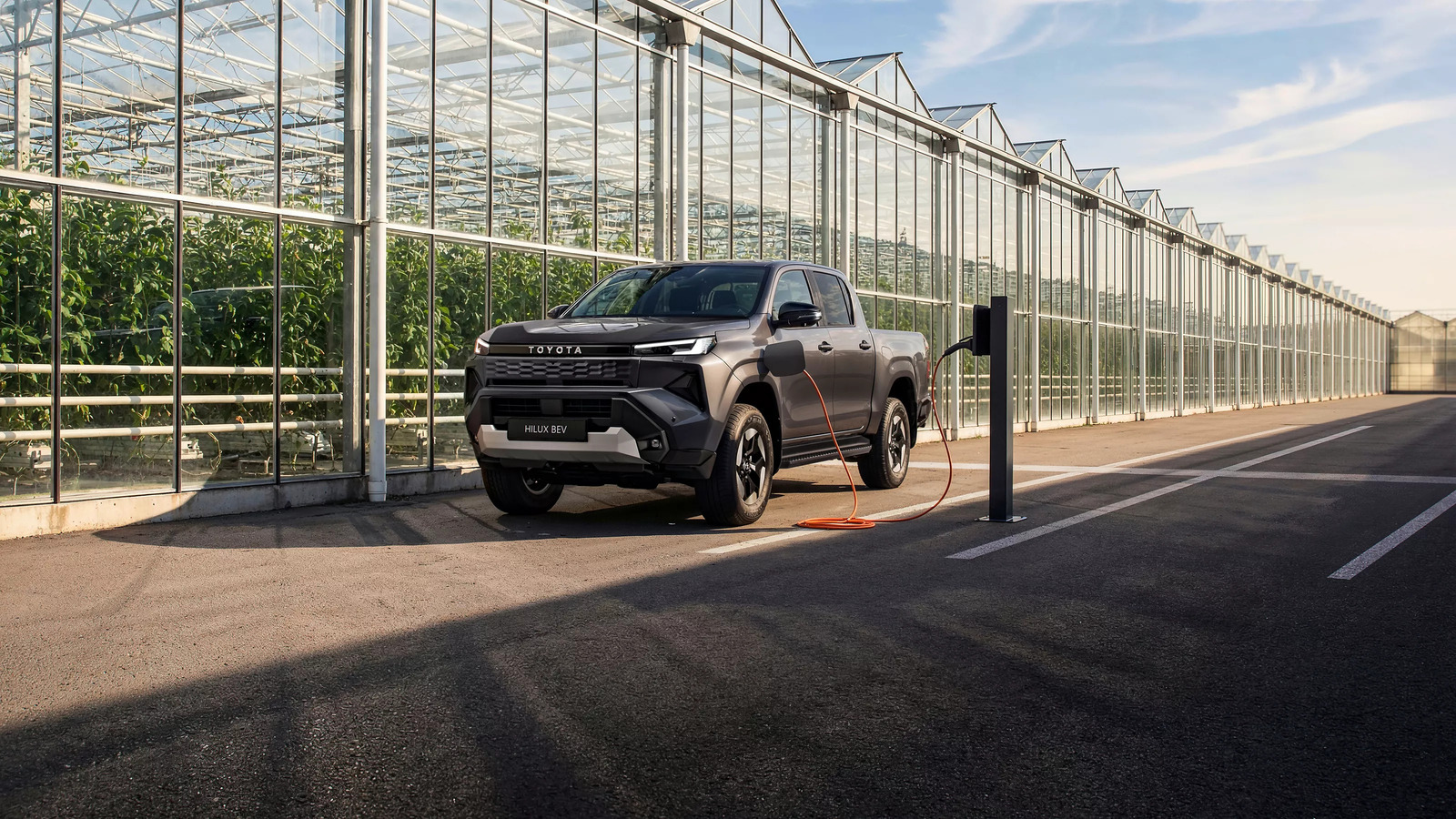 nowa Toyota Hilux BEV