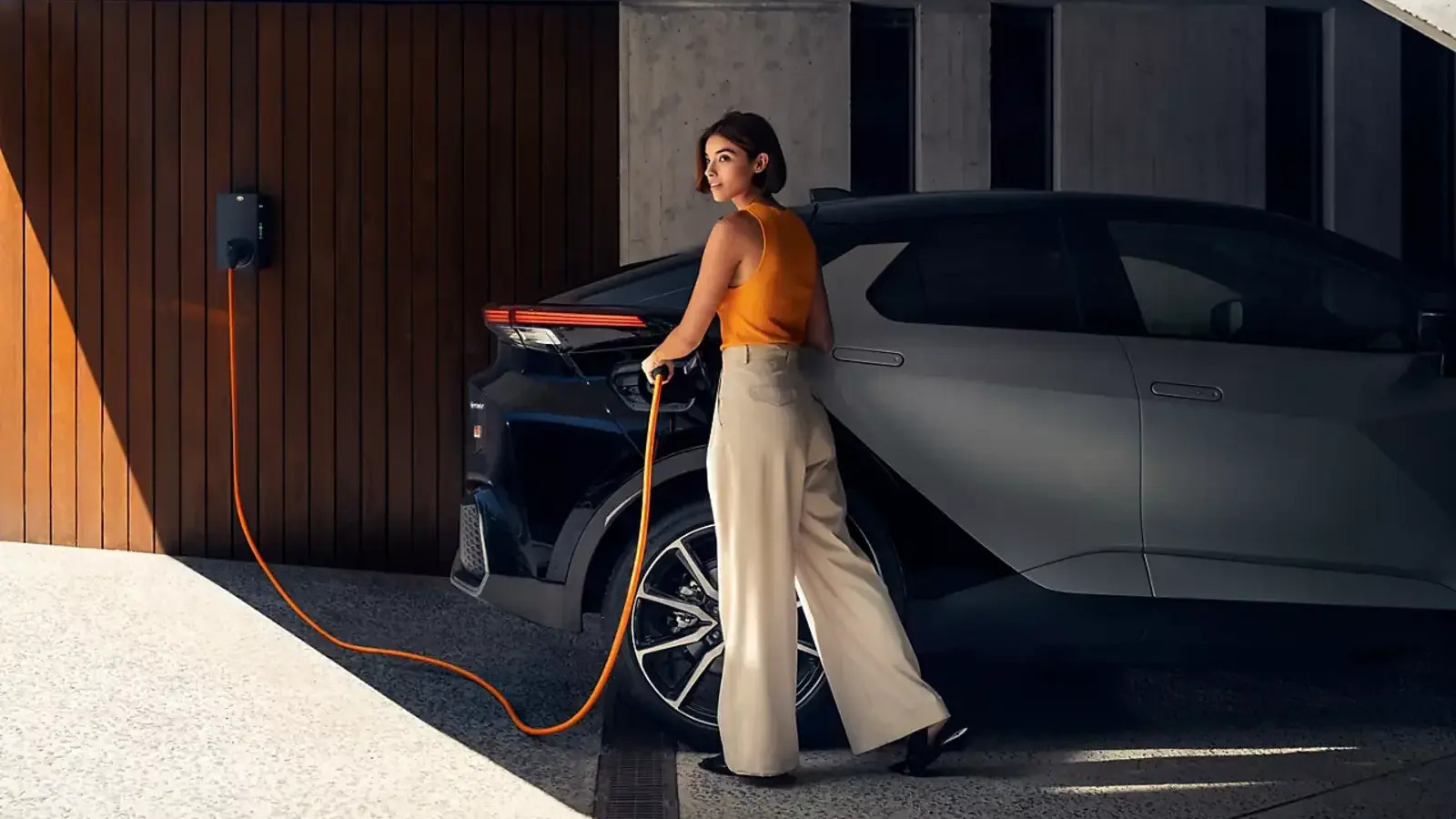 toyota-homecharge-ladowarka-w-domu