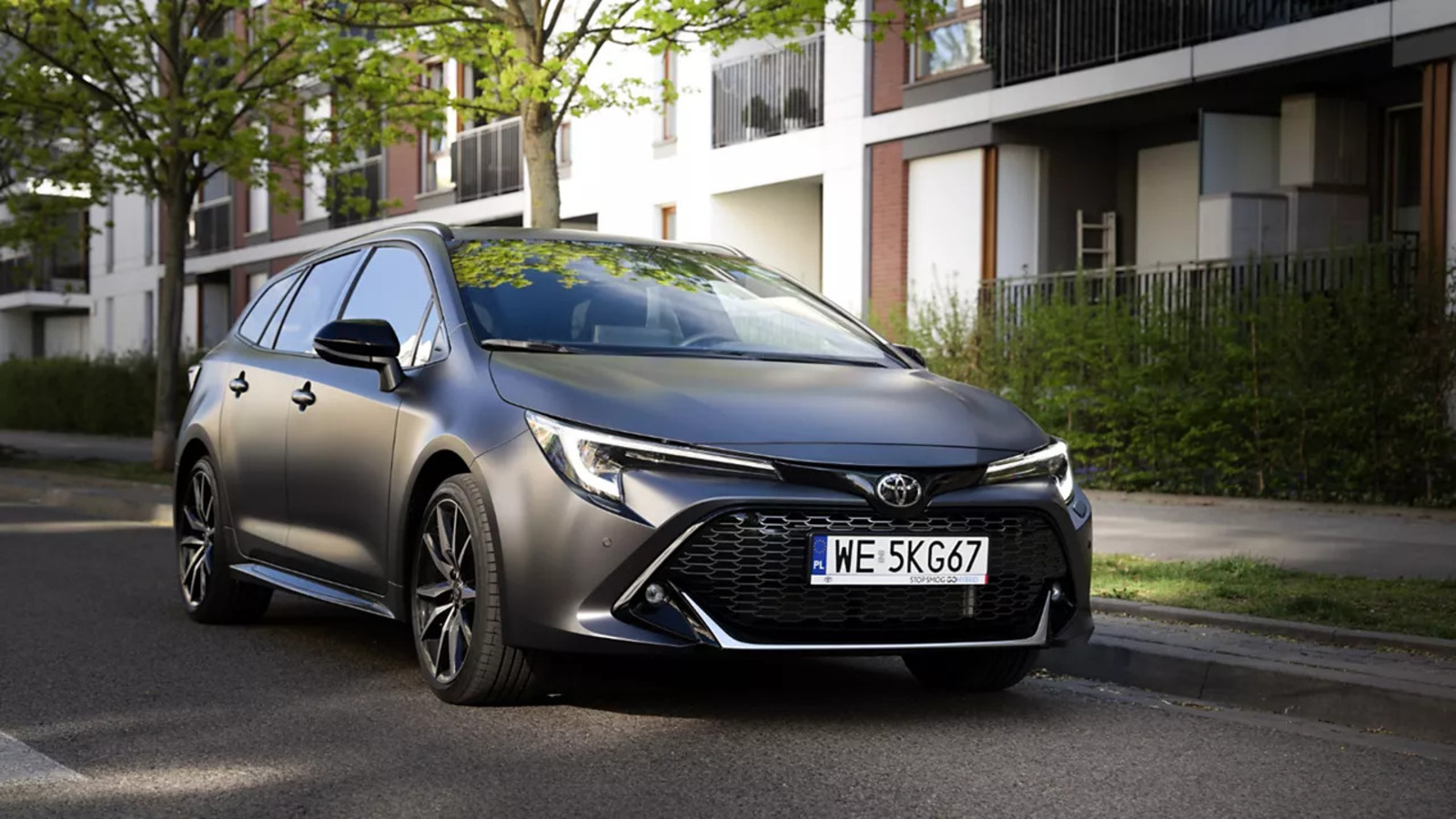 wynajem-krotkoterminowy-toyota