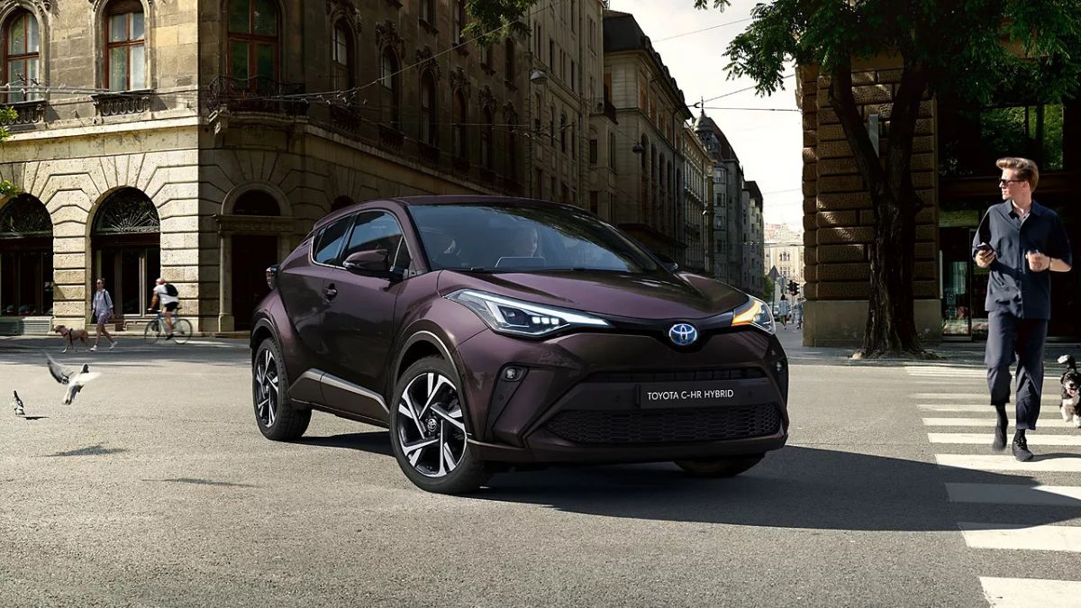 toyota c-hr cena